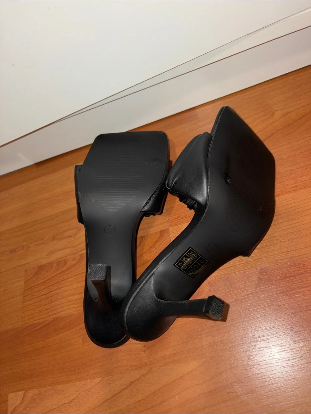 Black Ruched Square-Toe Mule - Picture 3 of 3